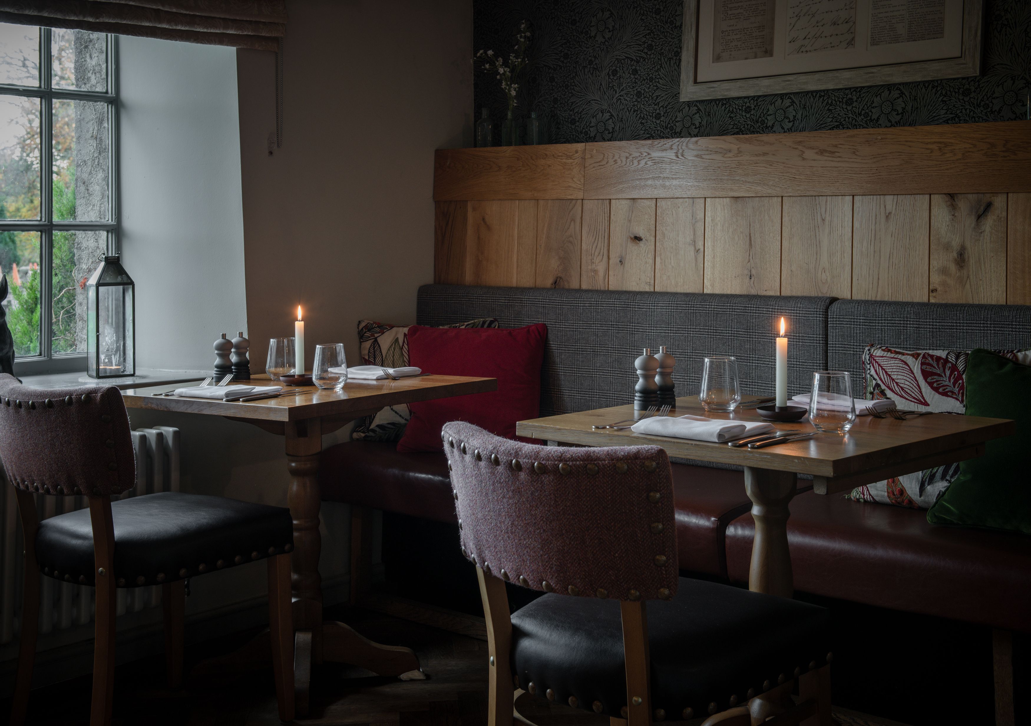 tables in restaurant
