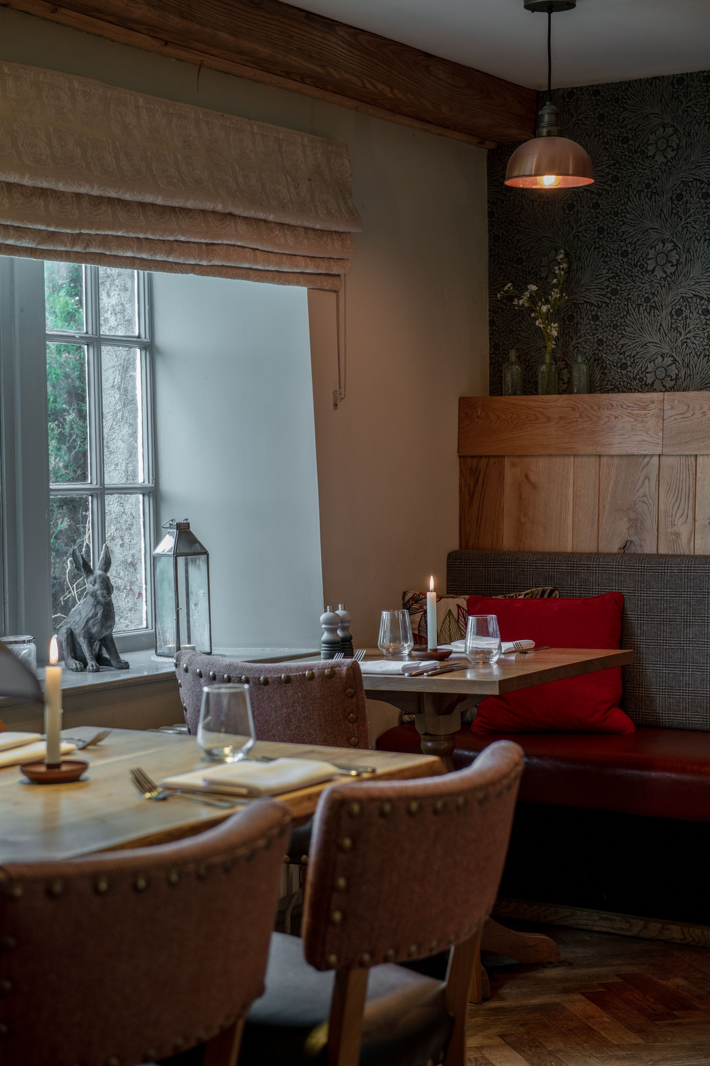 tables in restaurant